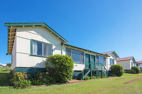 Augusta Hotel Motel - Taree Accommodation 0