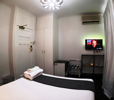 Criterion Hotel Perth - Taree Accommodation 9