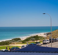 Cottesloe Blue Apartment - Taree Accommodation
