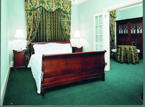 Clifton Motel & Grittleton Lodge - Taree Accommodation 2