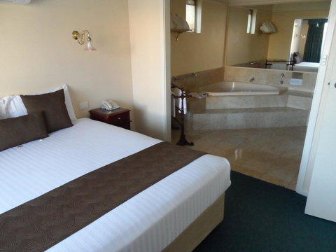 Clifton Motel & Grittleton Lodge - Taree Accommodation 27