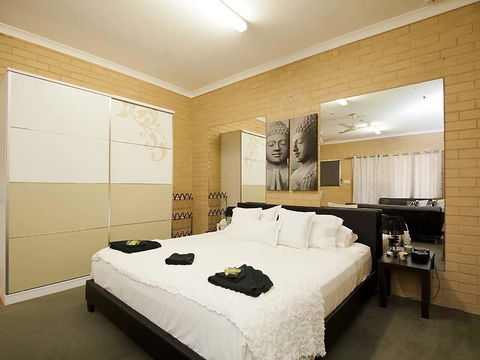 Garden Studio - Taree Accommodation 3