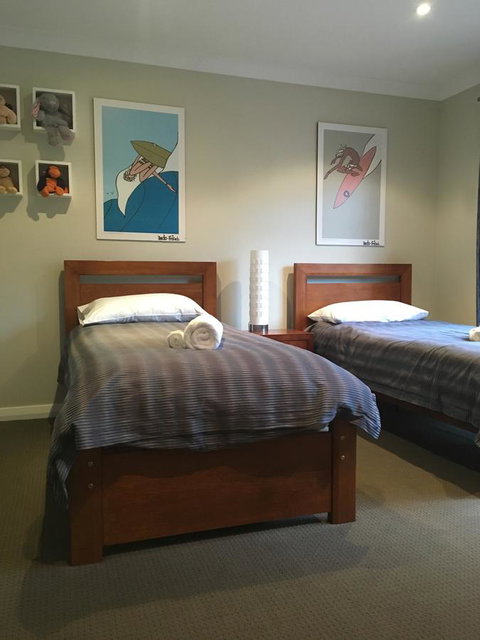 Rowley House - Taree Accommodation 4