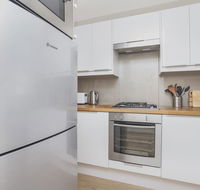 Gorgeous 26 1 bed designer fitout perfect location