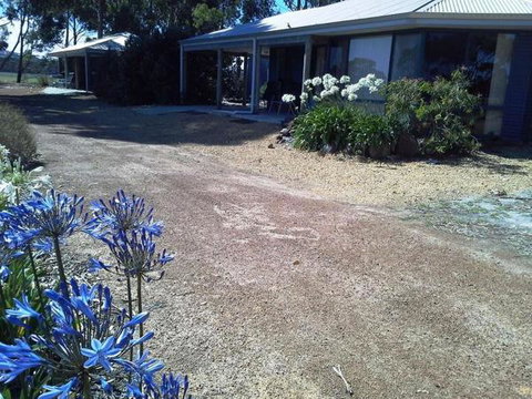 Cosy Corner Chalets - Taree Accommodation 3