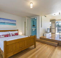 Cottesloe Tree Top Studio - Taree Accommodation