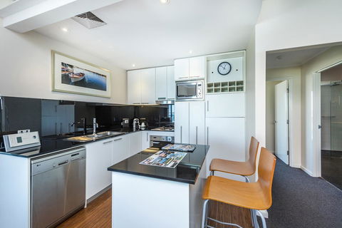 A 406 FANTASTIC OCEAN BEACH And MARINA VIEW APT - MANDURAH - Taree Accommodation 19
