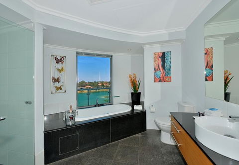 A 406 FANTASTIC OCEAN BEACH And MARINA VIEW APT - MANDURAH - Taree Accommodation 30