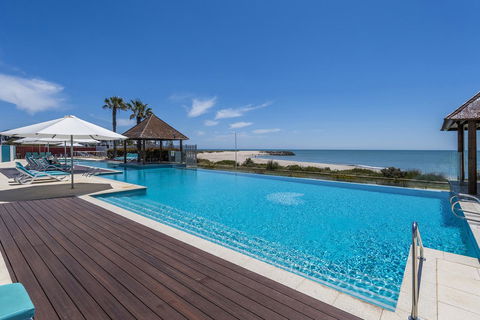 A 406 FANTASTIC OCEAN BEACH And MARINA VIEW APT - MANDURAH - Taree Accommodation 1