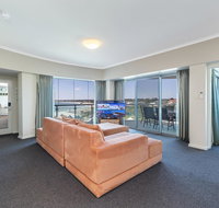 A 406 FANTASTIC OCEAN BEACH and MARINA VIEW APT AT SEASHELLS RESORT - Taree Accommodation