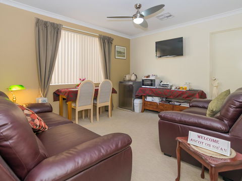Ascot On Swan Bed & Breakfast - Taree Accommodation 4