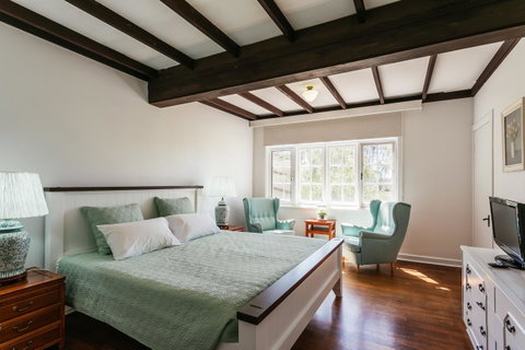 Elliot House - Taree Accommodation 11