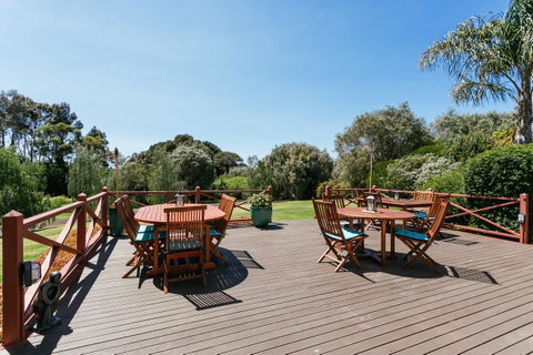 Elliot House - Taree Accommodation 2