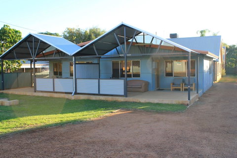 Kestrel Chalets - Taree Accommodation 14