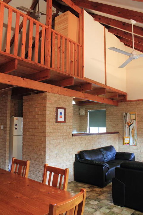 Kestrel Chalets - Taree Accommodation 16