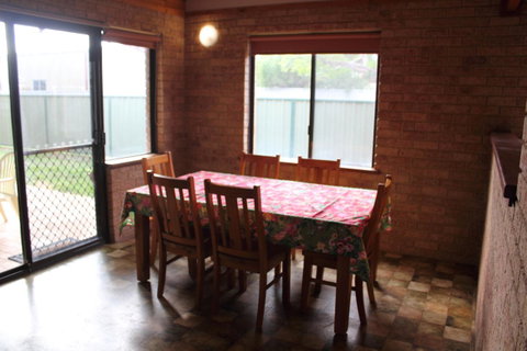 Kestrel Chalets - Taree Accommodation 17