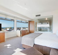 Quality Hotel Gateway Inn Devonport - Taree Accommodation