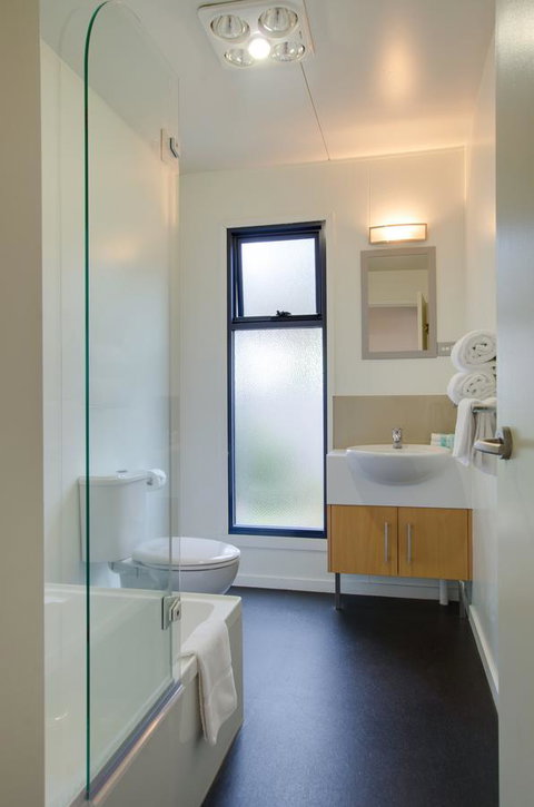 Swansea Beach Chalets - Taree Accommodation 9