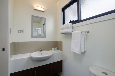Swansea Beach Chalets - Taree Accommodation 15