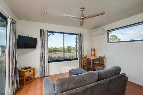 Swansea Beach Chalets - Taree Accommodation 8
