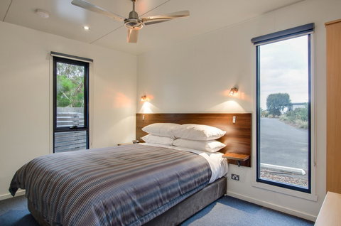 Swansea Beach Chalets - Taree Accommodation 14
