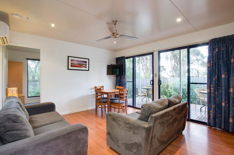 Swansea Beach Chalets - Taree Accommodation 13