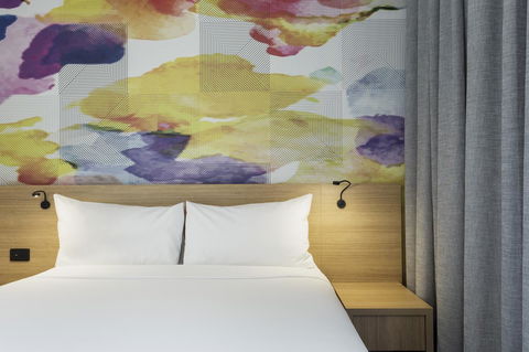 Ibis Styles Hobart - Taree Accommodation 9