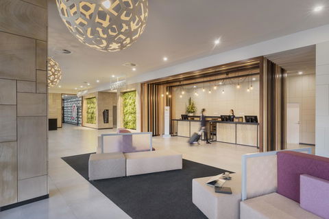 Ibis Styles Hobart - Taree Accommodation 13