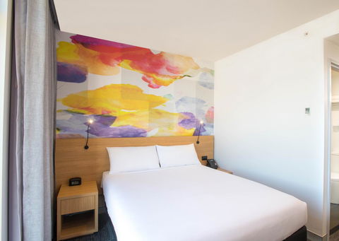 Ibis Styles Hobart - Taree Accommodation 24