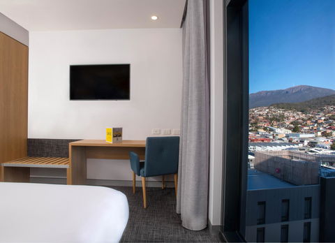 Ibis Styles Hobart - Taree Accommodation 7