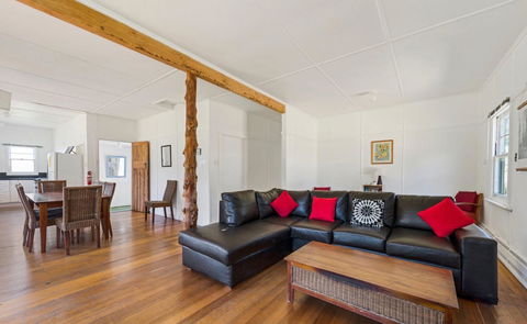 Giants Table And Cottages - Taree Accommodation 9