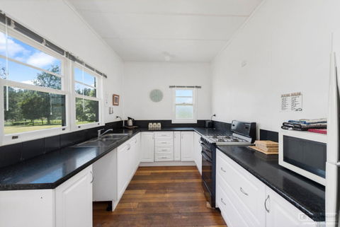 Giants Table And Cottages - Taree Accommodation 28