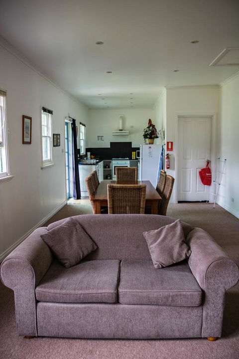 Giants Table And Cottages - Taree Accommodation 5