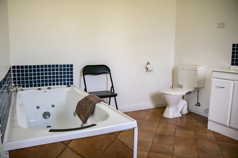 Giants Table And Cottages - Taree Accommodation 8