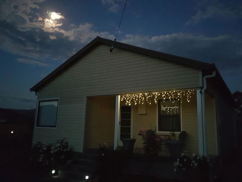 The Manager\'s Cottage - Taree Accommodation 2