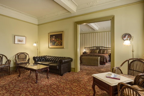 Hadley\'s Orient Hotel - Taree Accommodation 24