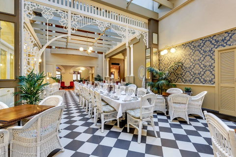 Hadley\'s Orient Hotel - Taree Accommodation 2