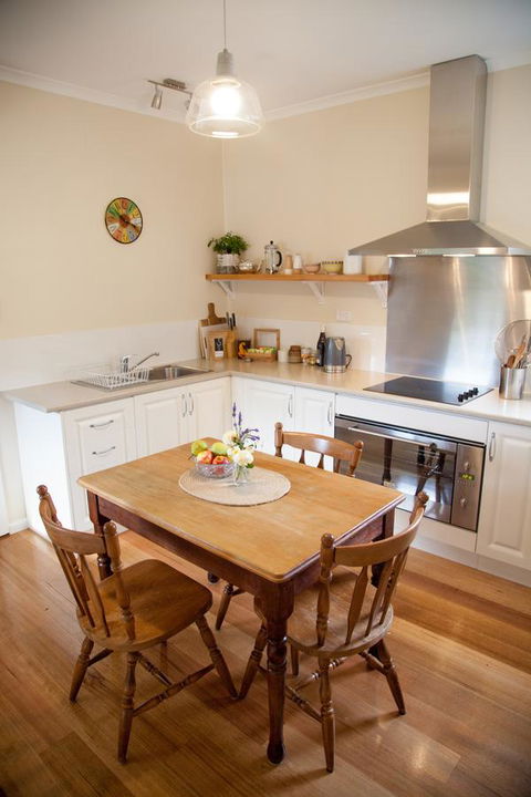 The Pear Cottage - Taree Accommodation 10