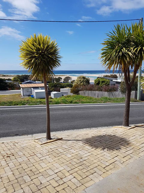 Blue Seas Holiday Villas - Taree Accommodation 7