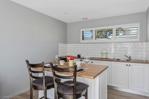 Harrison Grove - Taree Accommodation 10