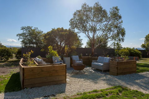 Harrison Grove - Taree Accommodation 13