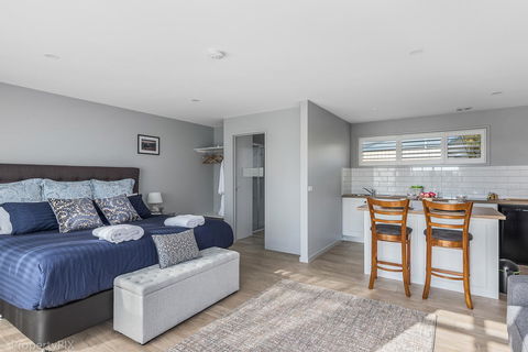Harrison Grove - Taree Accommodation 7