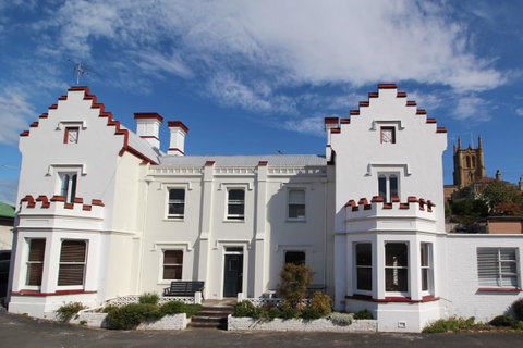 Trinity Hill Apartments - Taree Accommodation 0