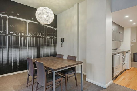 Mantra One Sandy Bay Road - Taree Accommodation 19