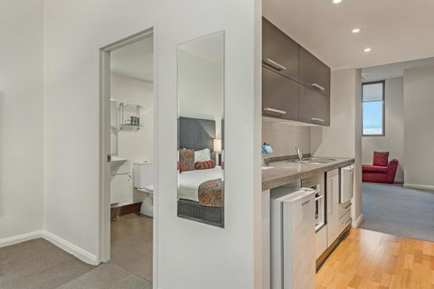Mantra One Sandy Bay Road - Taree Accommodation 9