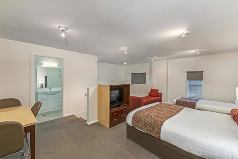 Mantra One Sandy Bay Road - Taree Accommodation 17