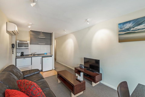 Mantra One Sandy Bay Road - Taree Accommodation 29