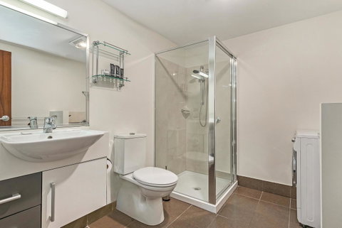 Mantra One Sandy Bay Road - Taree Accommodation 11