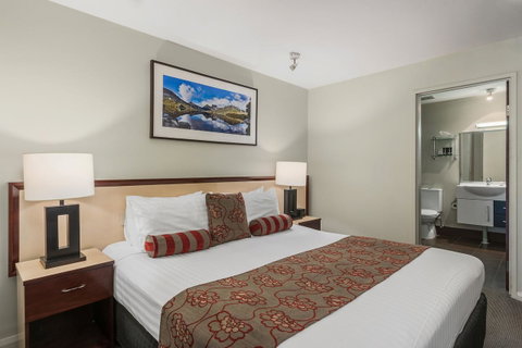 Mantra One Sandy Bay Road - Taree Accommodation 31