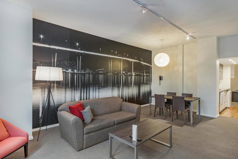 Mantra One Sandy Bay Road - Taree Accommodation 6
